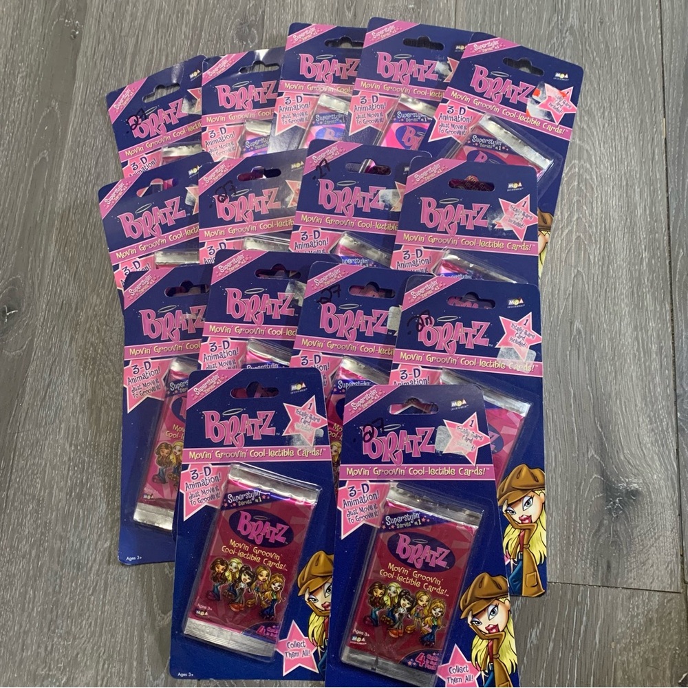 Sealed Bratz Movin’ Groovin Cool-lectible Trading Card Game Packs